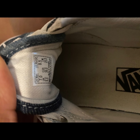 𝓭𝓮𝓷𝓲𝓶 𝓸𝓵𝓭 𝓢𝓴𝓸𝓸𝓵 𝓿𝓪𝓷𝓢. - Picture 4 of 4